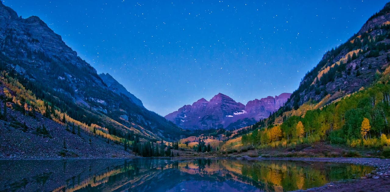 Alpenglow Maroon Bells, Maroon Lake, Colorado