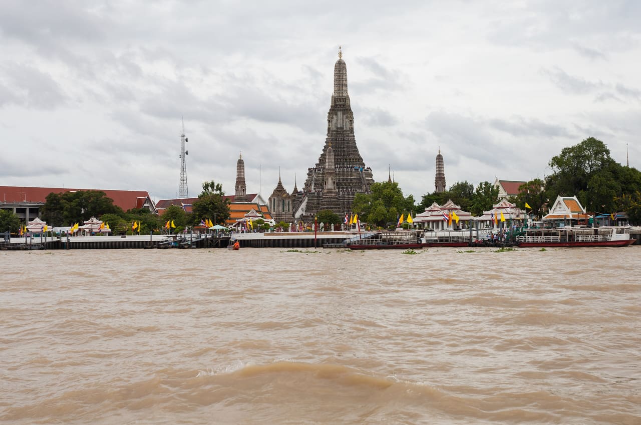Templo Wat Arun, Bangkok, Tailandia, 2013-08-22, DD 01