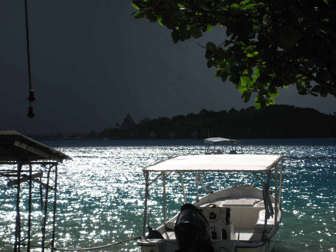 Sunlight on the water - panoramio