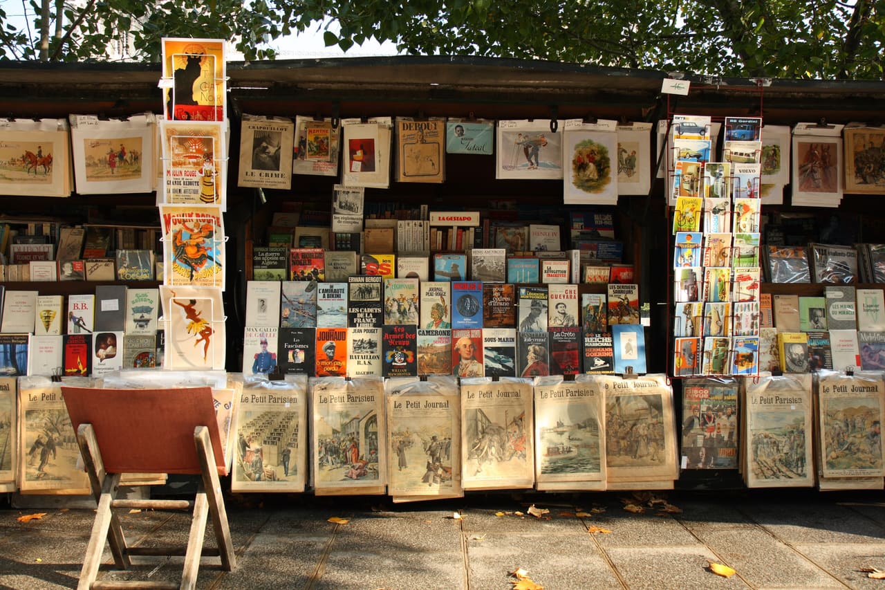 Paris 75005 Quai de Montebello Bouquinistes 20071014