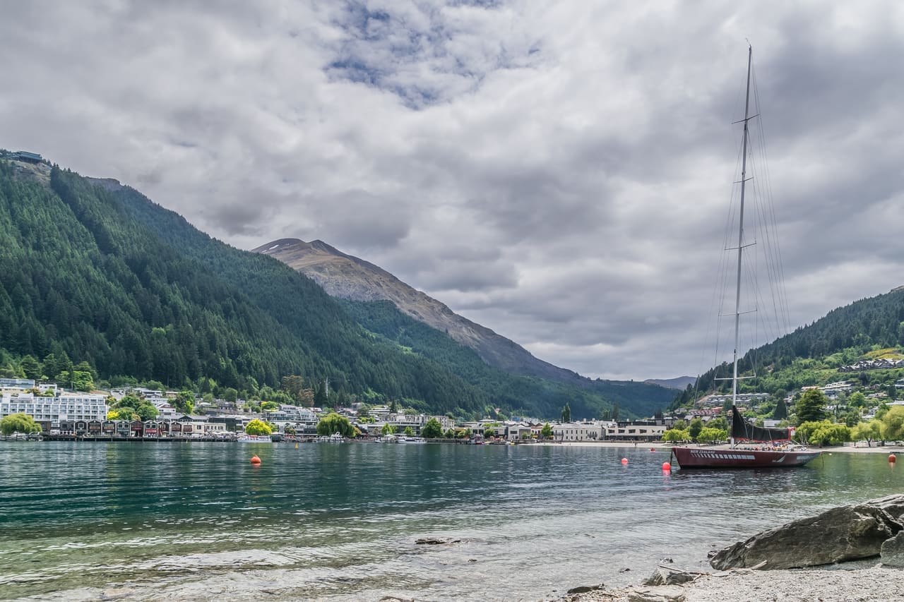 Queenstown Bay Lake Wakatipu 04