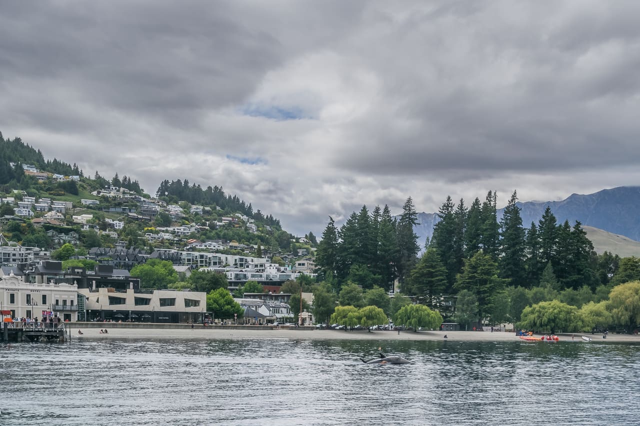 Queenstown Bay Lake Wakatipu 01